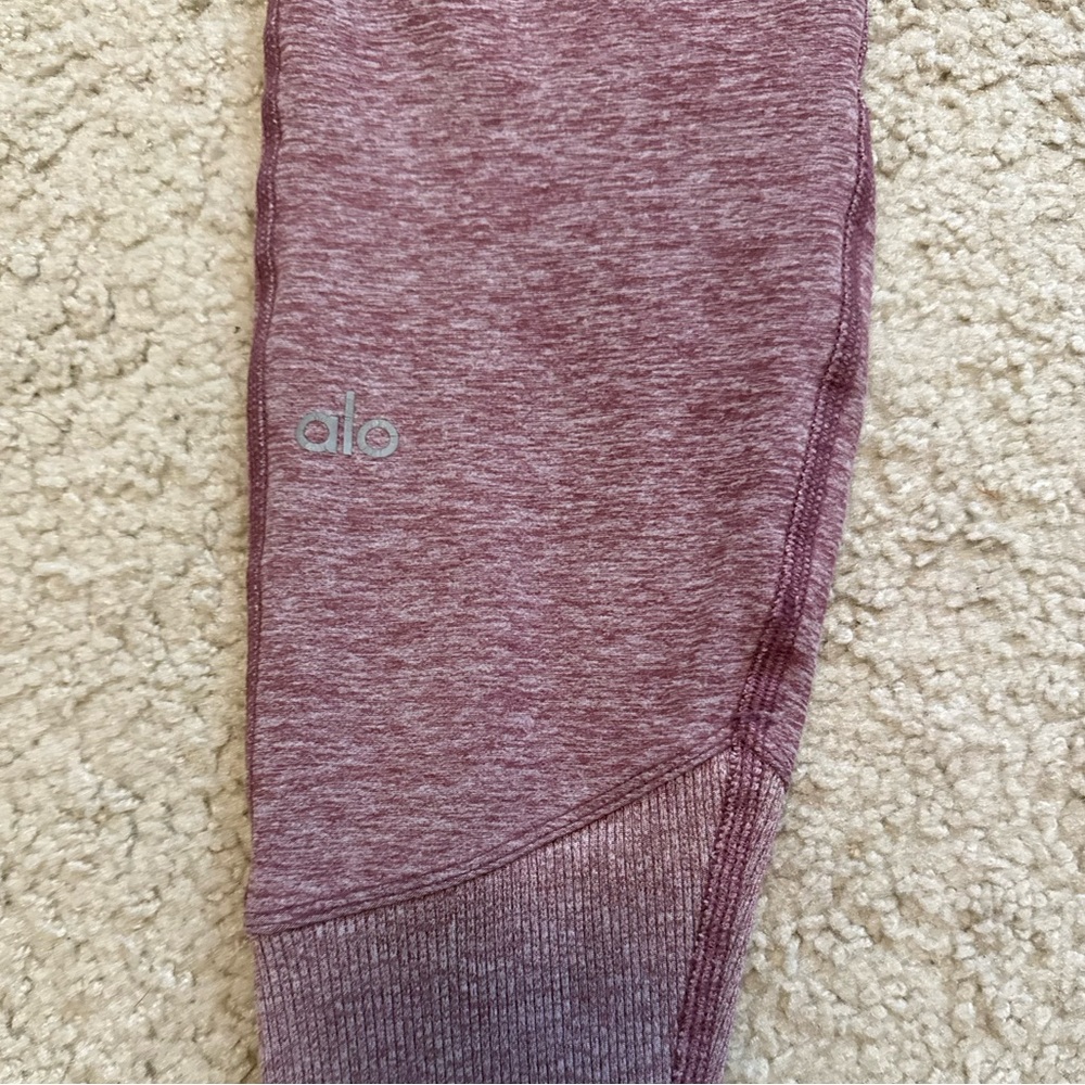 ALO LEGGINGS - Picture 2 of 2